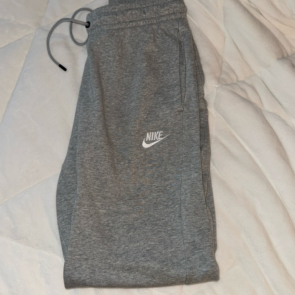 Nike Sweatpants (size s)
